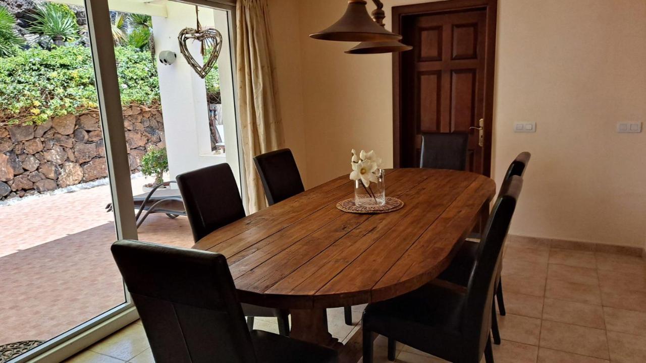 Villa Essence - A Unique Detached Villa With A-C, Heated Private Pool, Hottub, Gardens, Patios And Stunning Views! 蒂亚斯 外观 照片