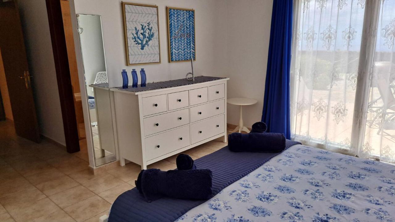 Villa Essence - A Unique Detached Villa With A-C, Heated Private Pool, Hottub, Gardens, Patios And Stunning Views! 蒂亚斯 外观 照片